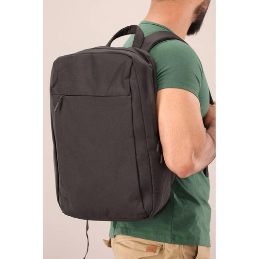Stylish & Protective Laptop Bag – Slim, Durable, and Travel-Ready
